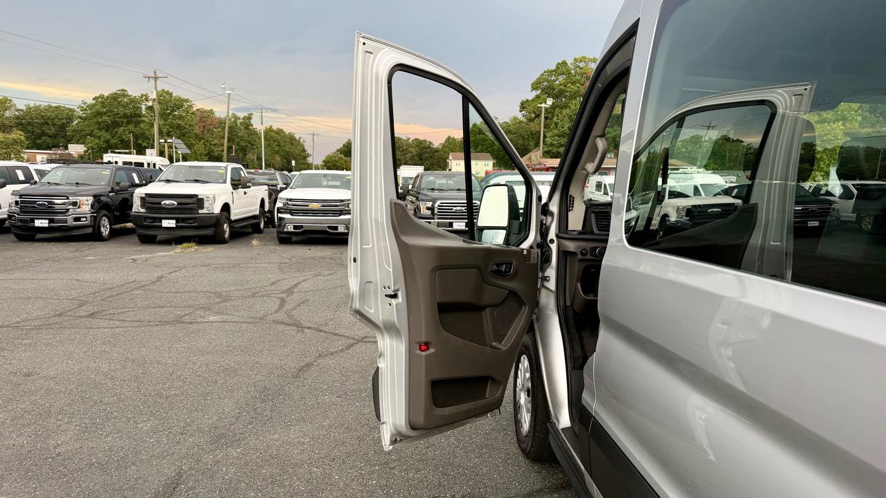 Used 2020 Ford Transit 150 XL RWD image 14