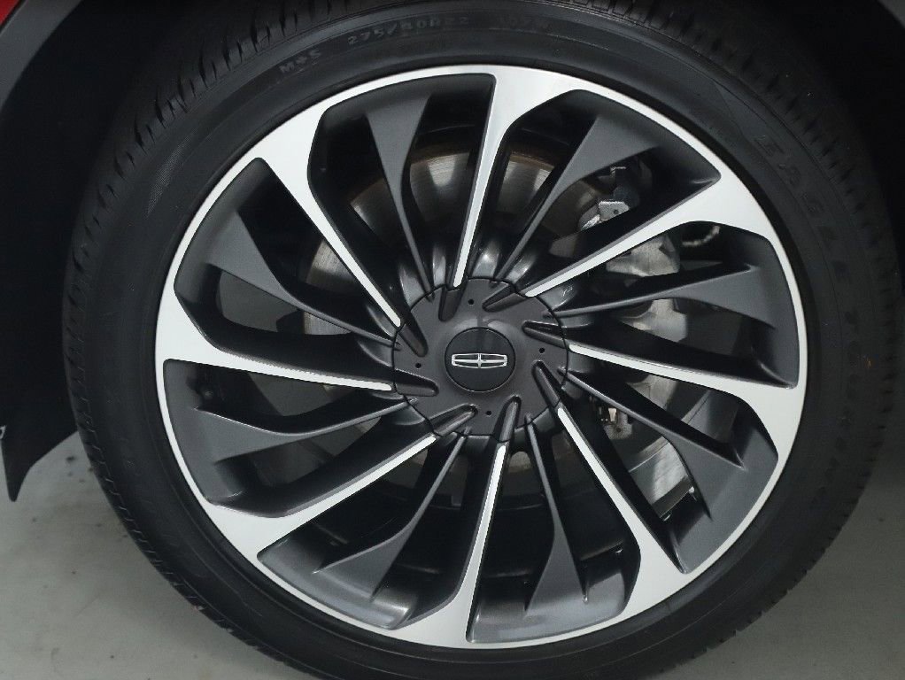 Certified 2025 Lincoln Aviator Reserve w/ Equipment Group 201A image 37