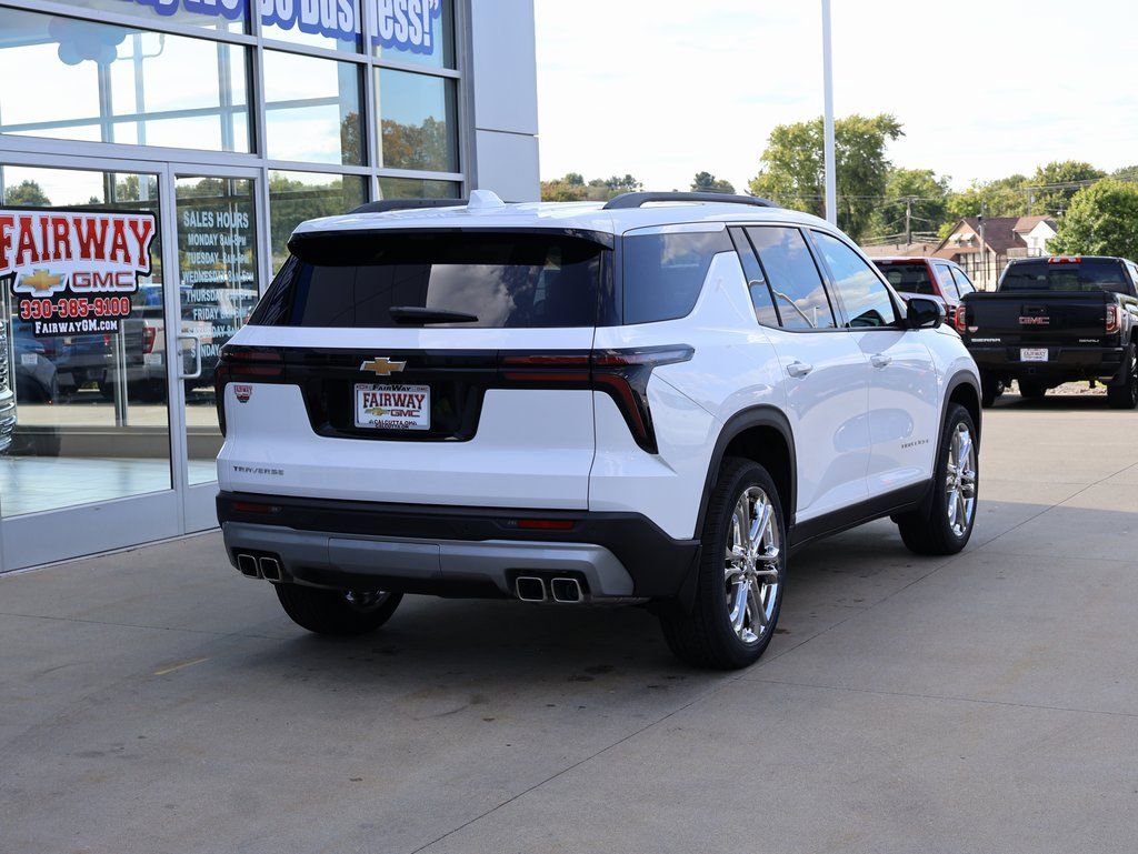 New 2026 Chevrolet Traverse LT w/ Driver Confidence Package image 3