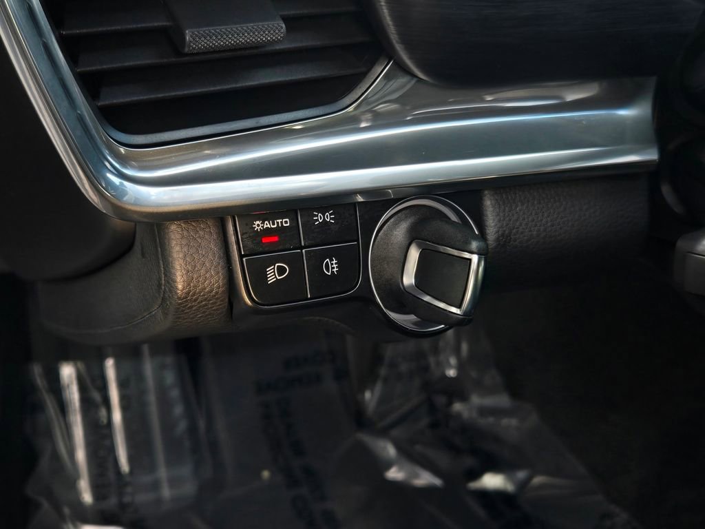 Used 2023 Porsche Panamera Platinum Edition RWD image 26