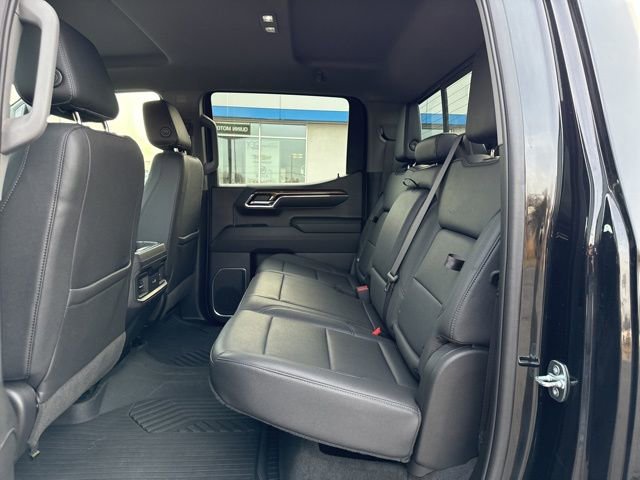 Used 2023 Chevrolet Silverado 1500 LT Trail Boss w/ LT Trail Boss Premium Package AWD/4WD image 11