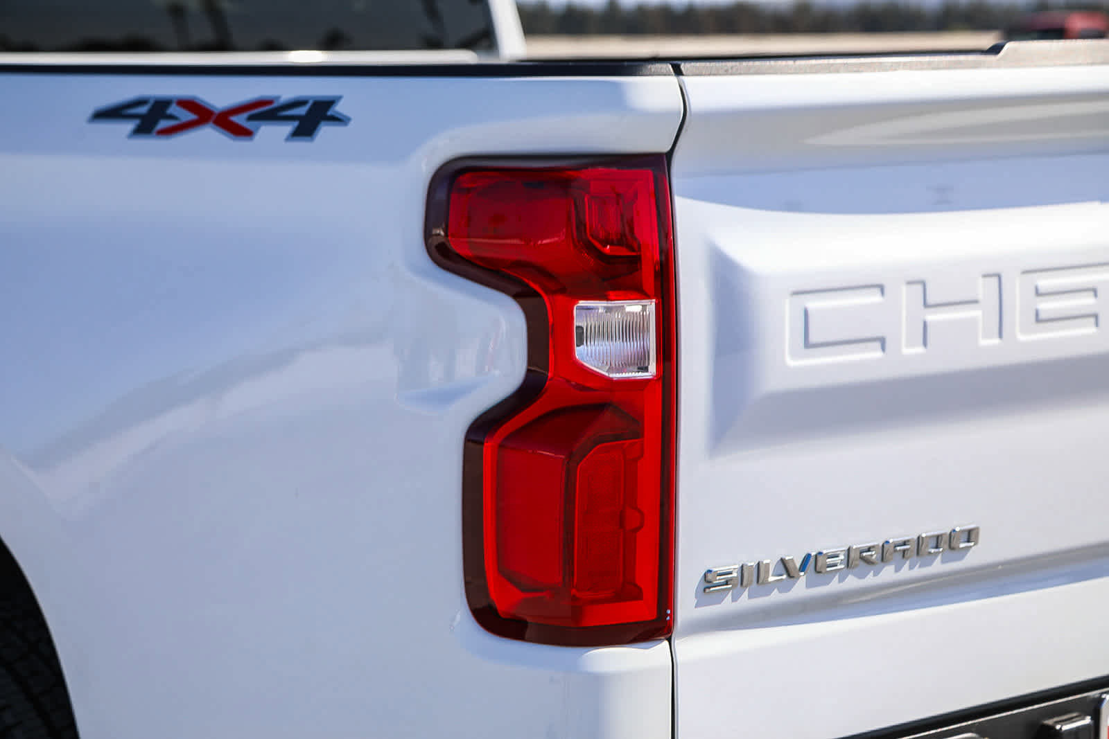 Used 2022 Chevrolet Silverado 1500 LTZ image 9
