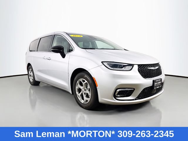Used 2024 Chrysler Pacifica Limited FWD image 1