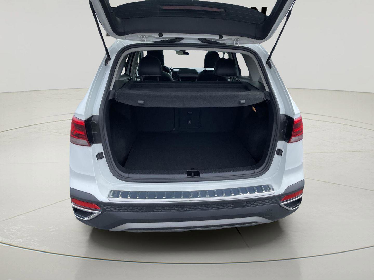 Used 2023 Volkswagen Taos SE w/ Panoramic Sunroof Package AWD/4WD image 9