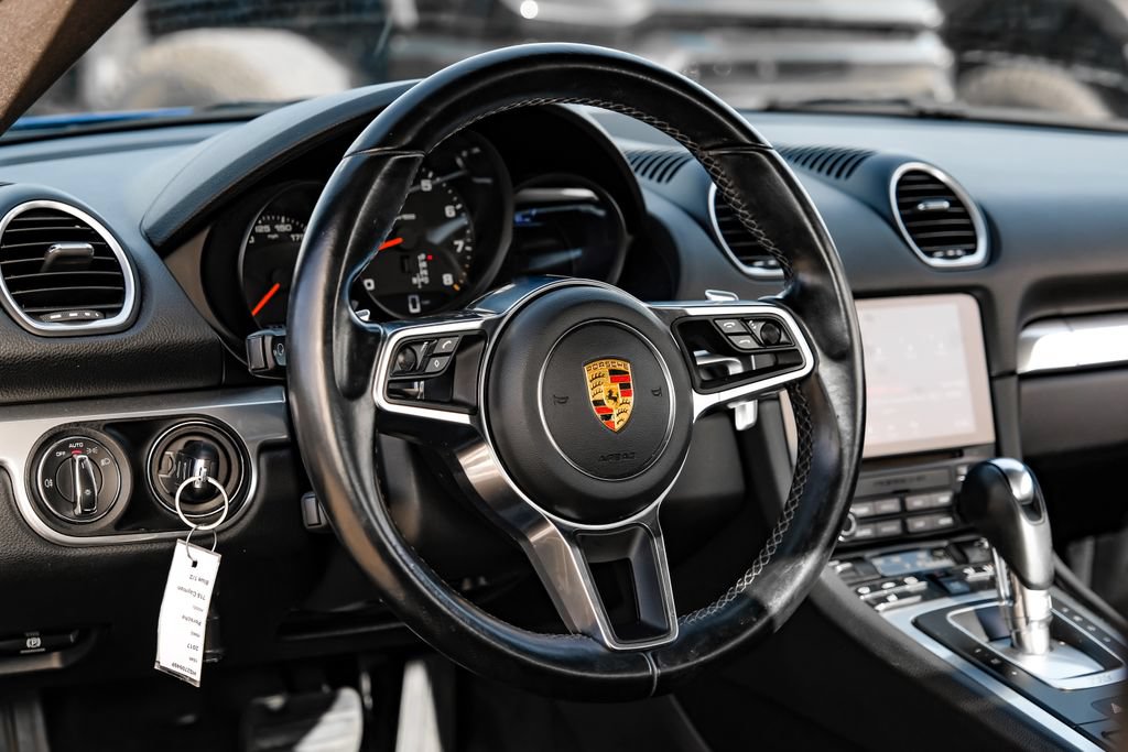 Used 2017 Porsche 718 Cayman RWD image 13