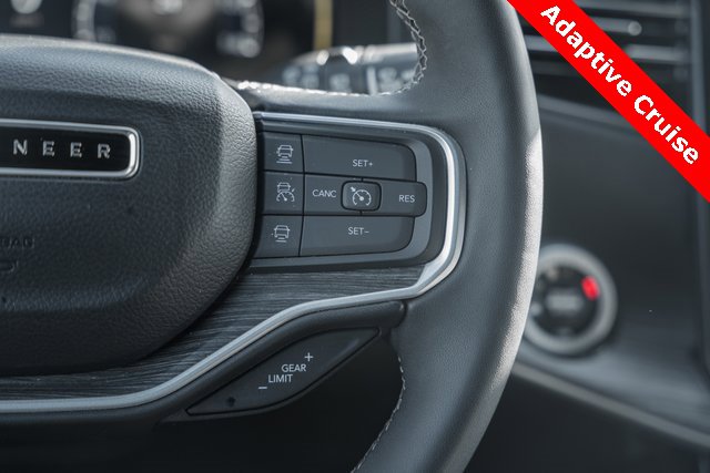 Used 2024 Jeep Wagoneer L Series III w/ Flexible Seating Group image 18