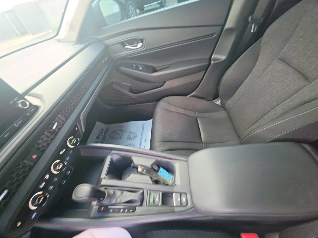 Used 2025 Honda Accord SE image 22
