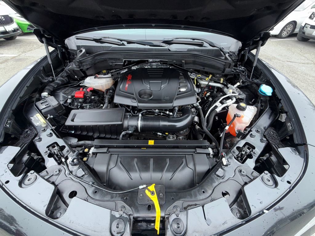 Used 2022 Alfa Romeo Stelvio Ti image 27
