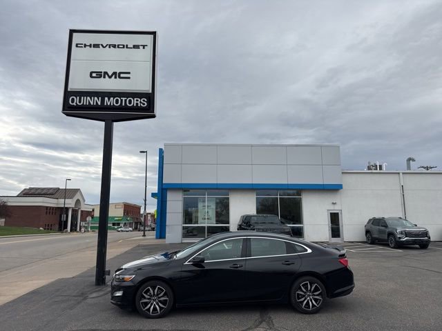 Used 2021 Chevrolet Malibu RS FWD image 2