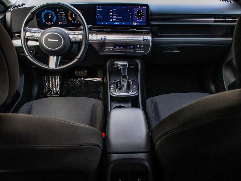 Used 2025 Hyundai Kona SEL image 35