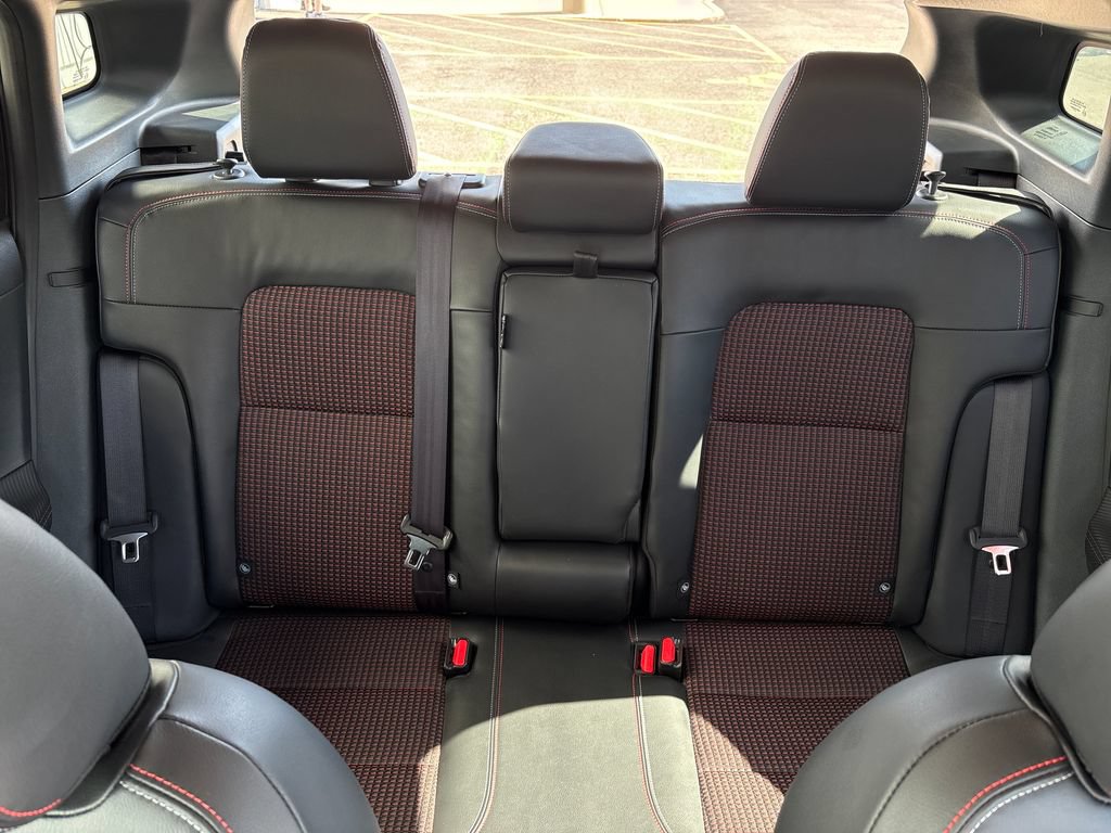 Certified 2025 Nissan Kicks SR AWD/4WD image 37