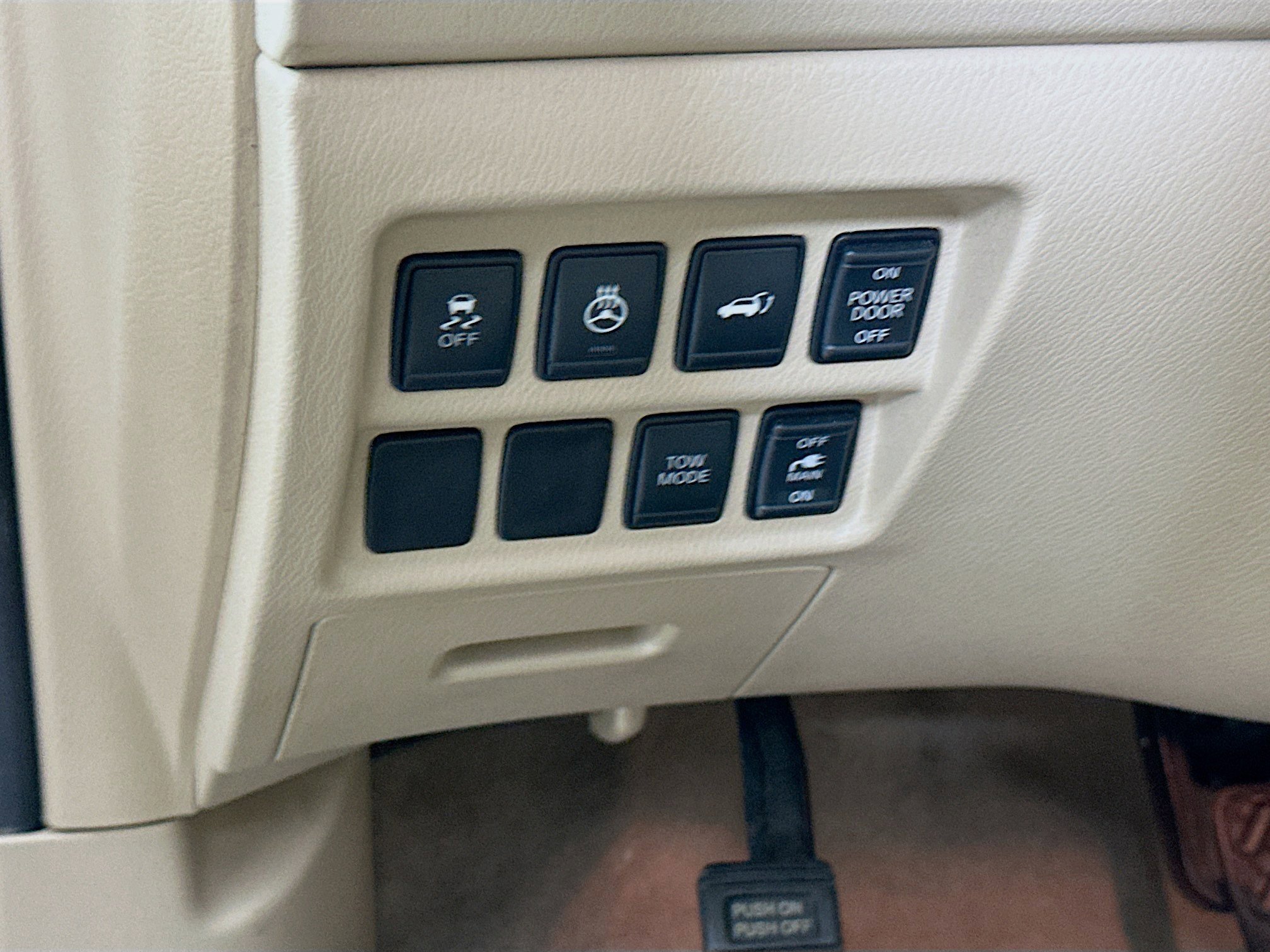 Used 2014 Nissan Pathfinder Platinum w/ Platinum Premium Package FWD image 16
