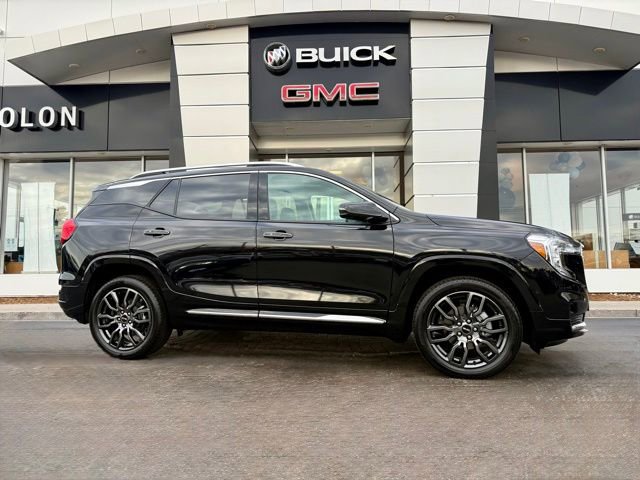 Used 2023 GMC Terrain Denali w/ Black Diamond Edition