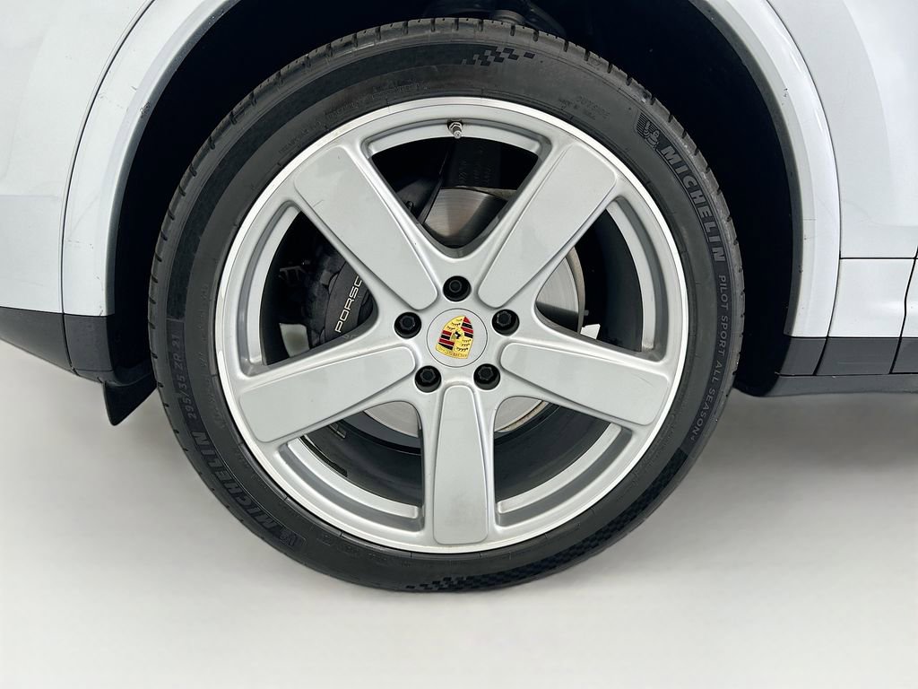 Used 2018 Porsche Cayenne image 29