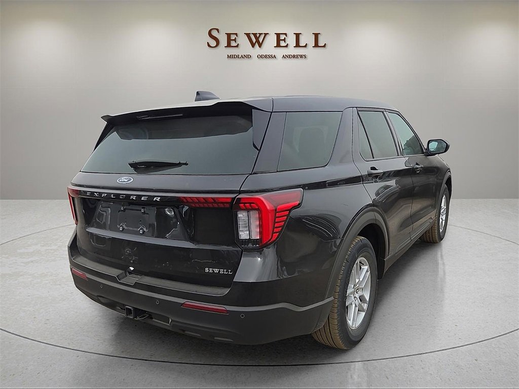 New 2026 Ford Explorer Active image 4