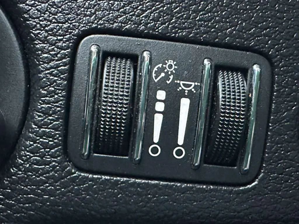 Used 2019 Chrysler 300 S image 16