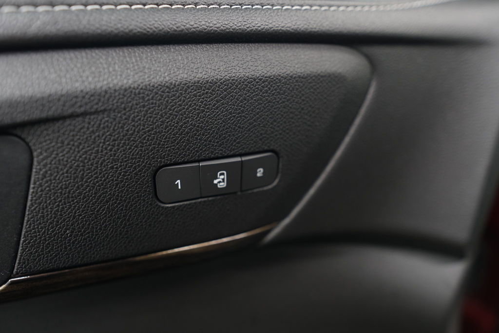 Used 2015 GMC Acadia Denali image 19