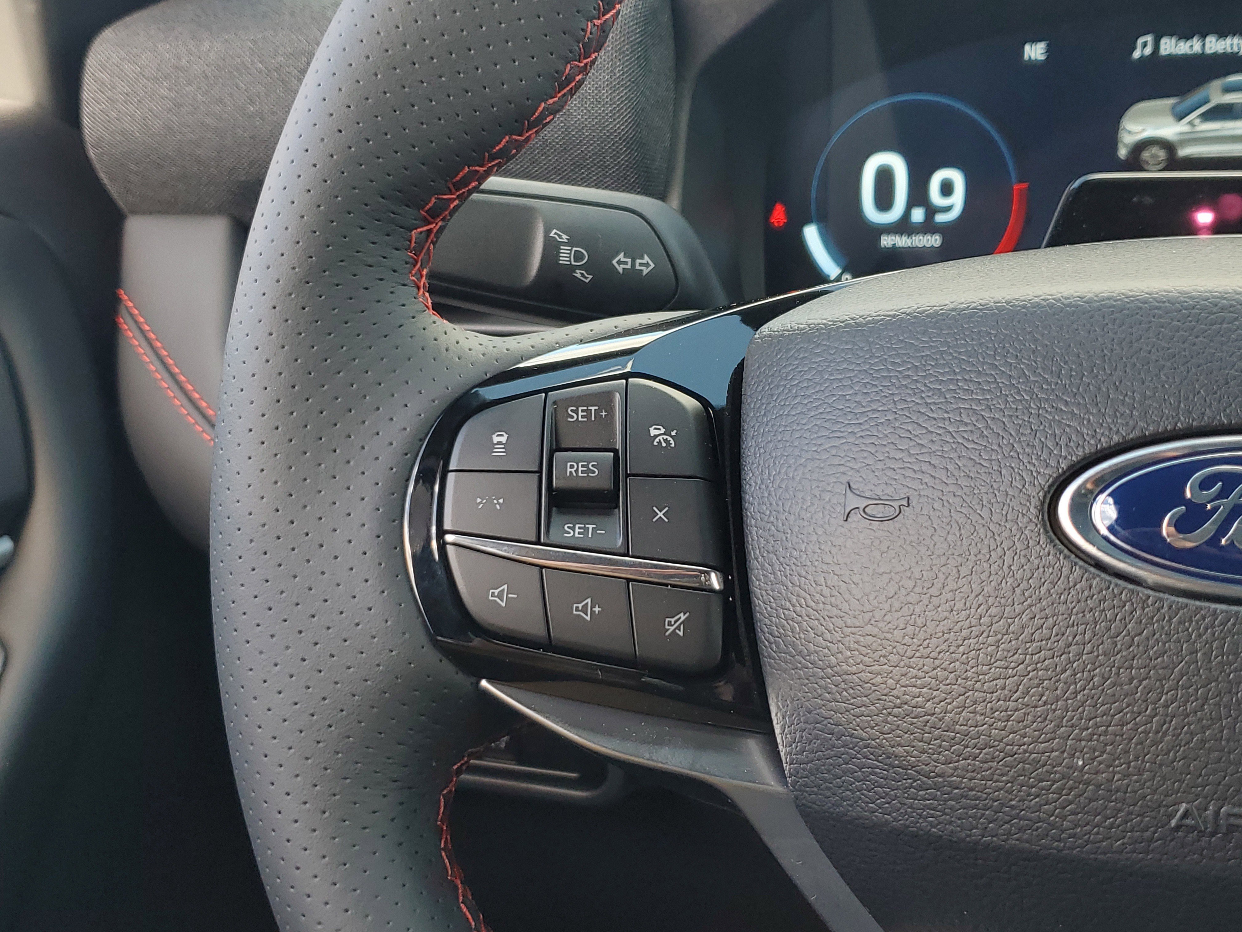 New 2025 Ford Explorer ST-Line w/ Premium Package image 23