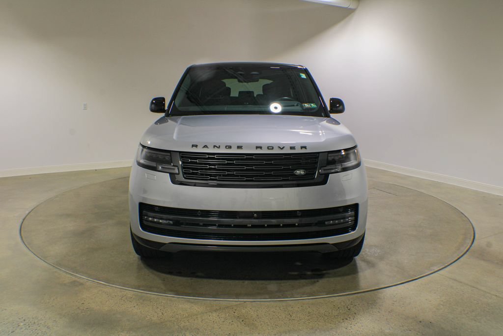 Certified 2025 Land Rover Range Rover Long Wheelbase Autobiography AWD/4WD image 9