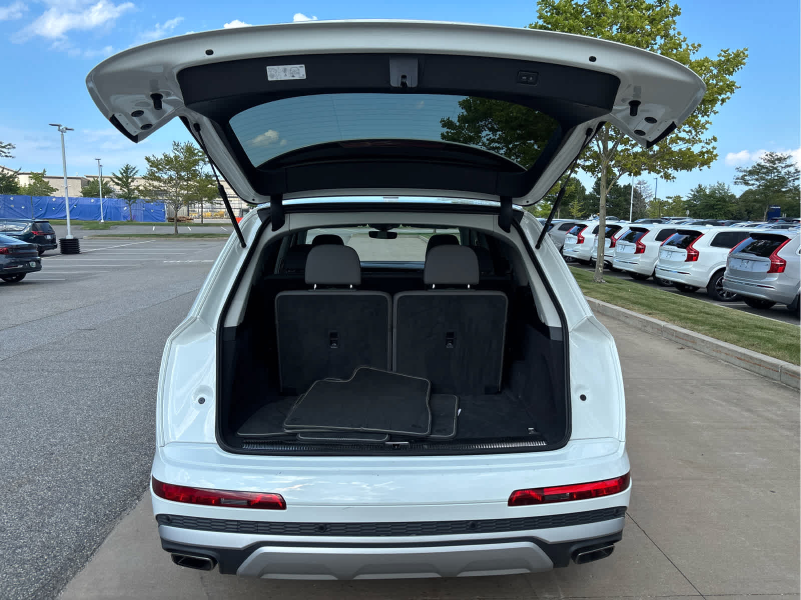 Used 2025 Audi Q7 3.0T Premium Plus AWD/4WD image 14