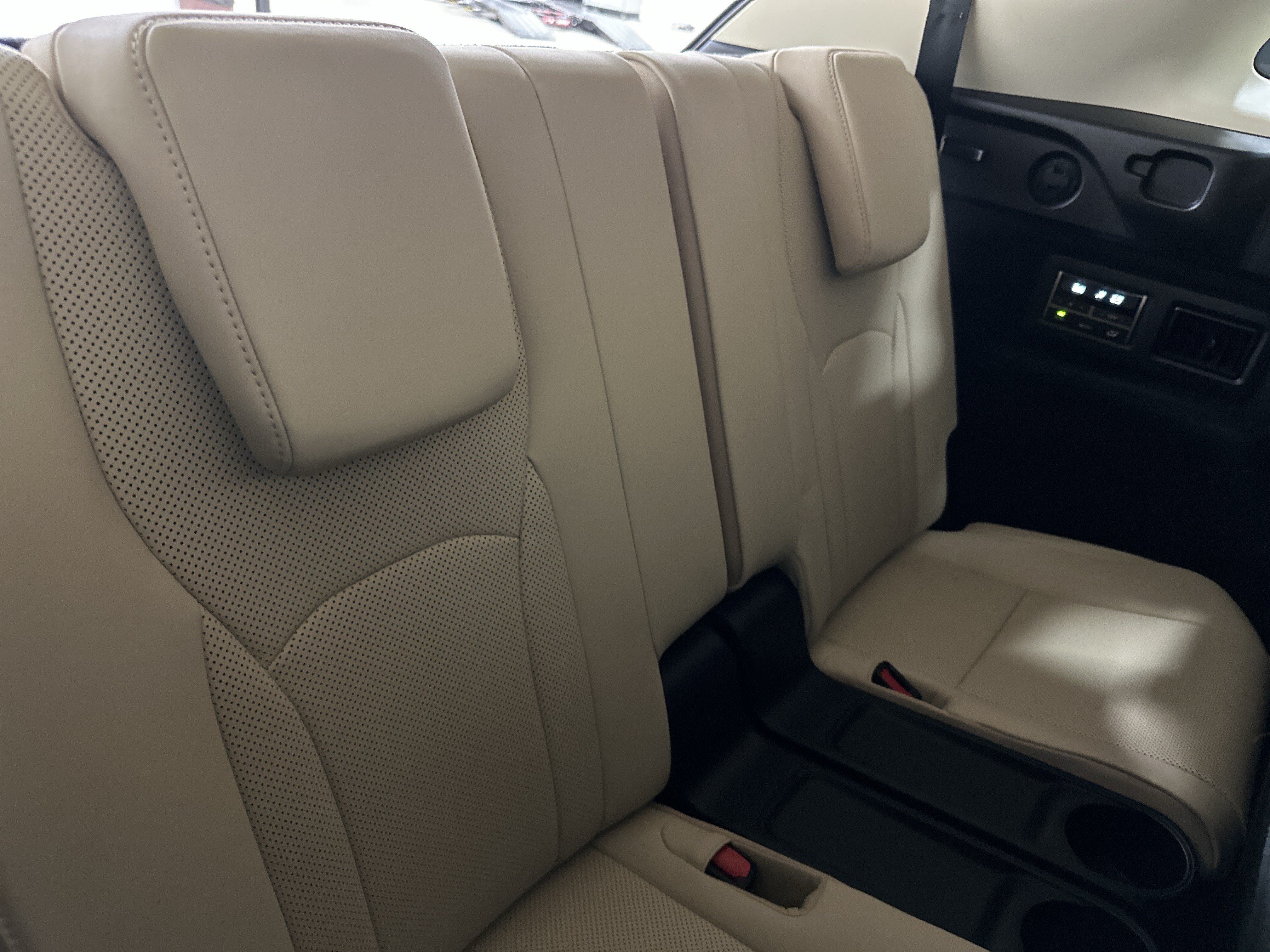 Certified 2021 Lexus RX 350L FWD w/ Premium Package image 32