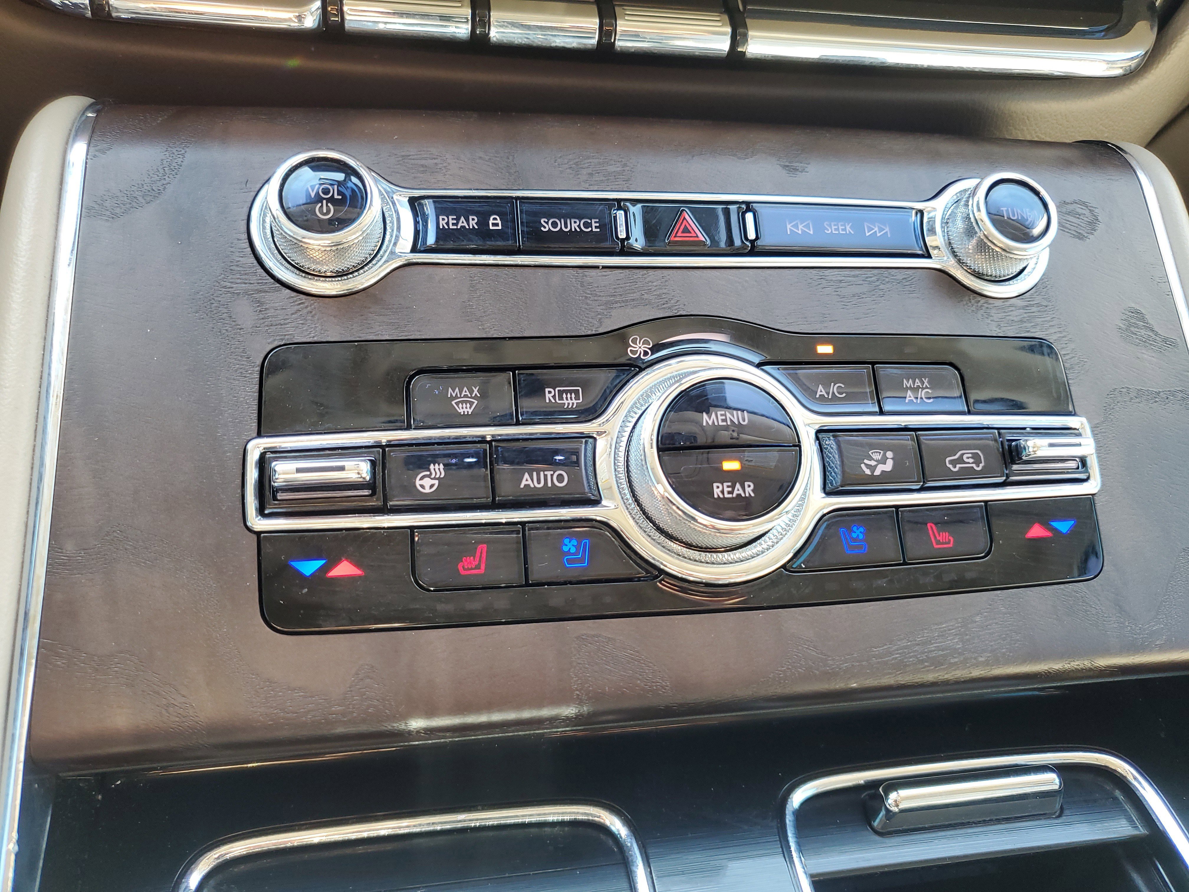 Used 2022 Lincoln Aviator Reserve w/ Equipment Group 201A image 22