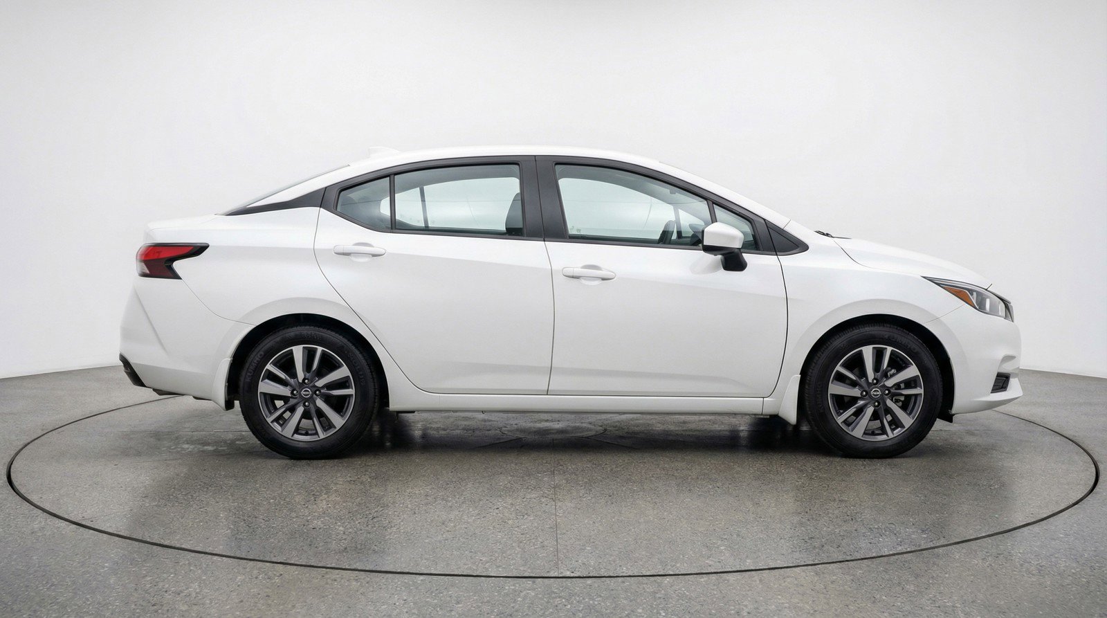 Used 2025 Nissan Versa SV image 11