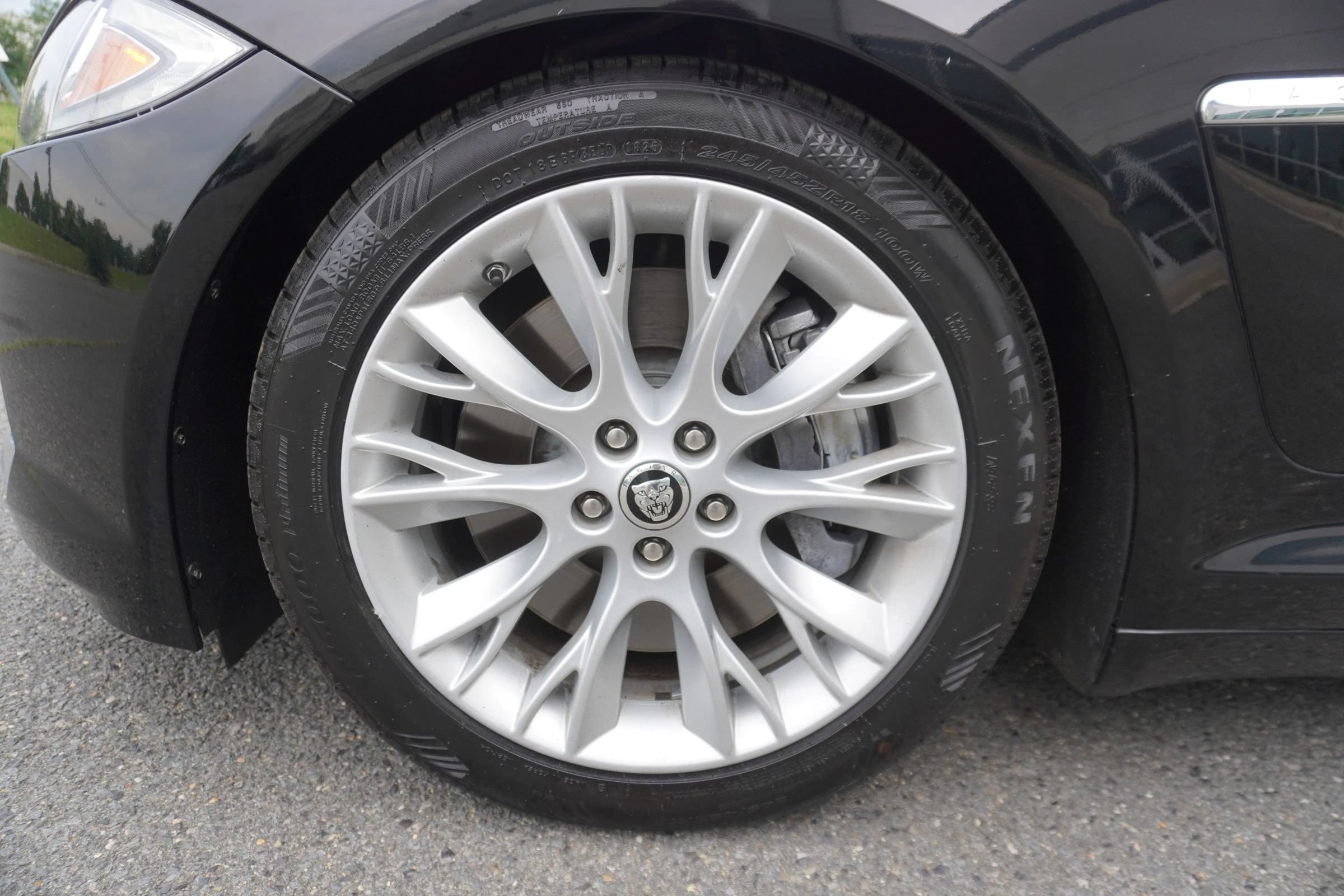Used 2013 Jaguar XF 3.0 RWD image 27