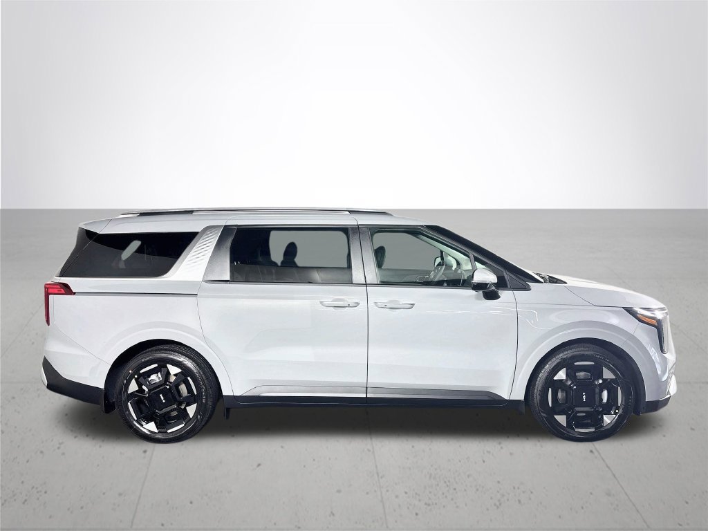 New 2027 Kia Carnival EX FWD image 5