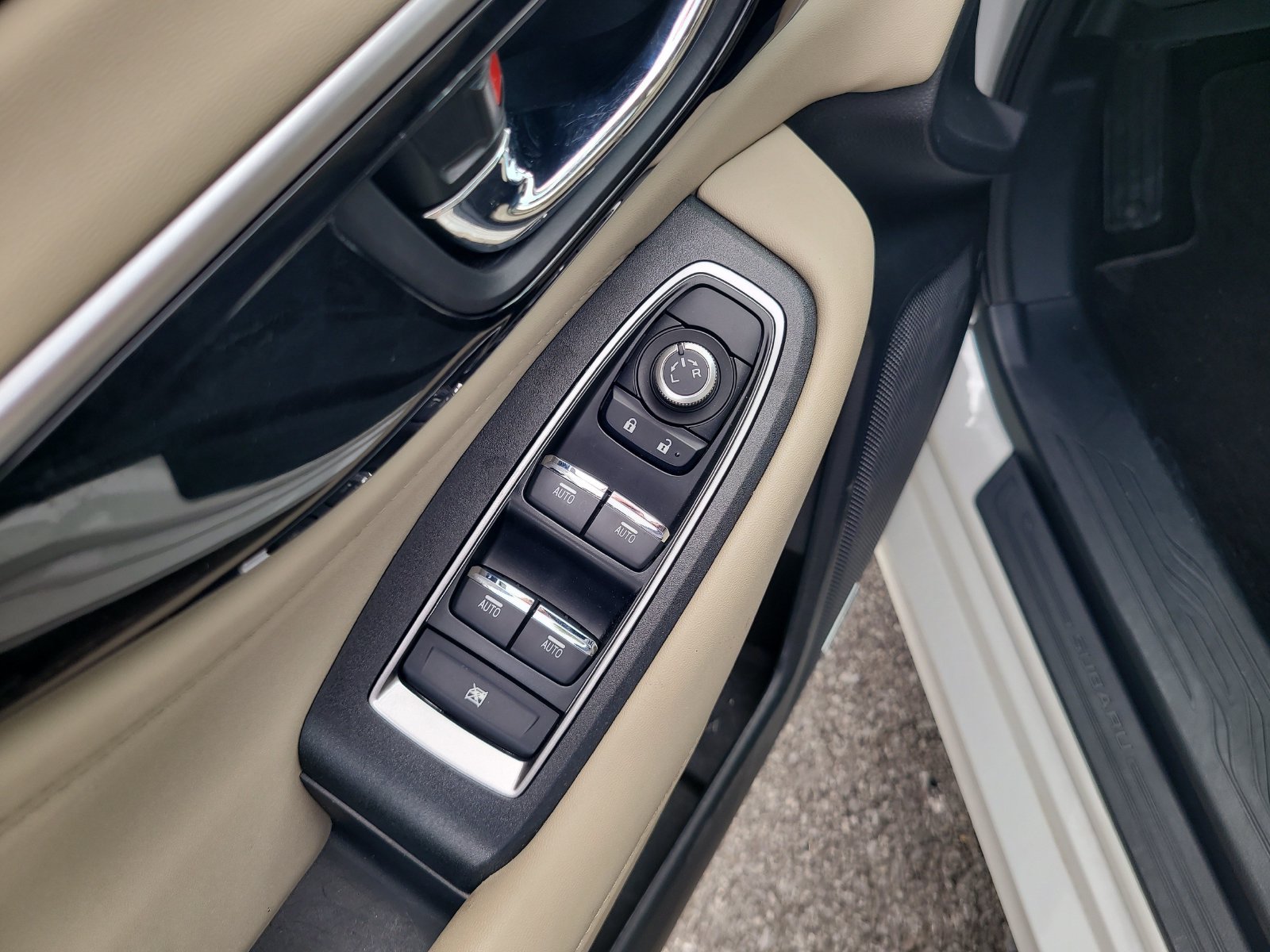 Used 2024 Subaru Legacy Limited AWD/4WD image 11
