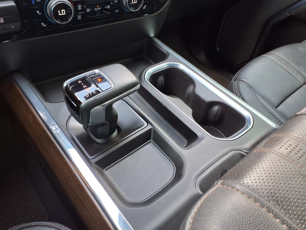 Used 2024 Chevrolet Silverado 1500 High Country w/ Technology Package AWD/4WD image 30
