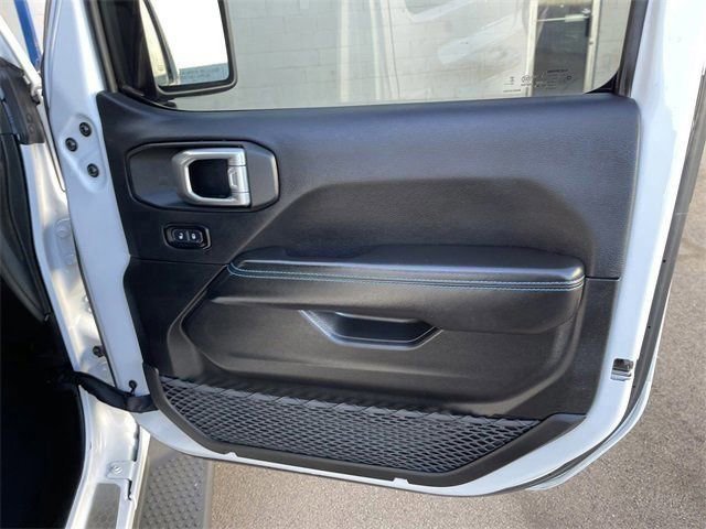 Used 2024 Jeep Wrangler High Altitude image 34