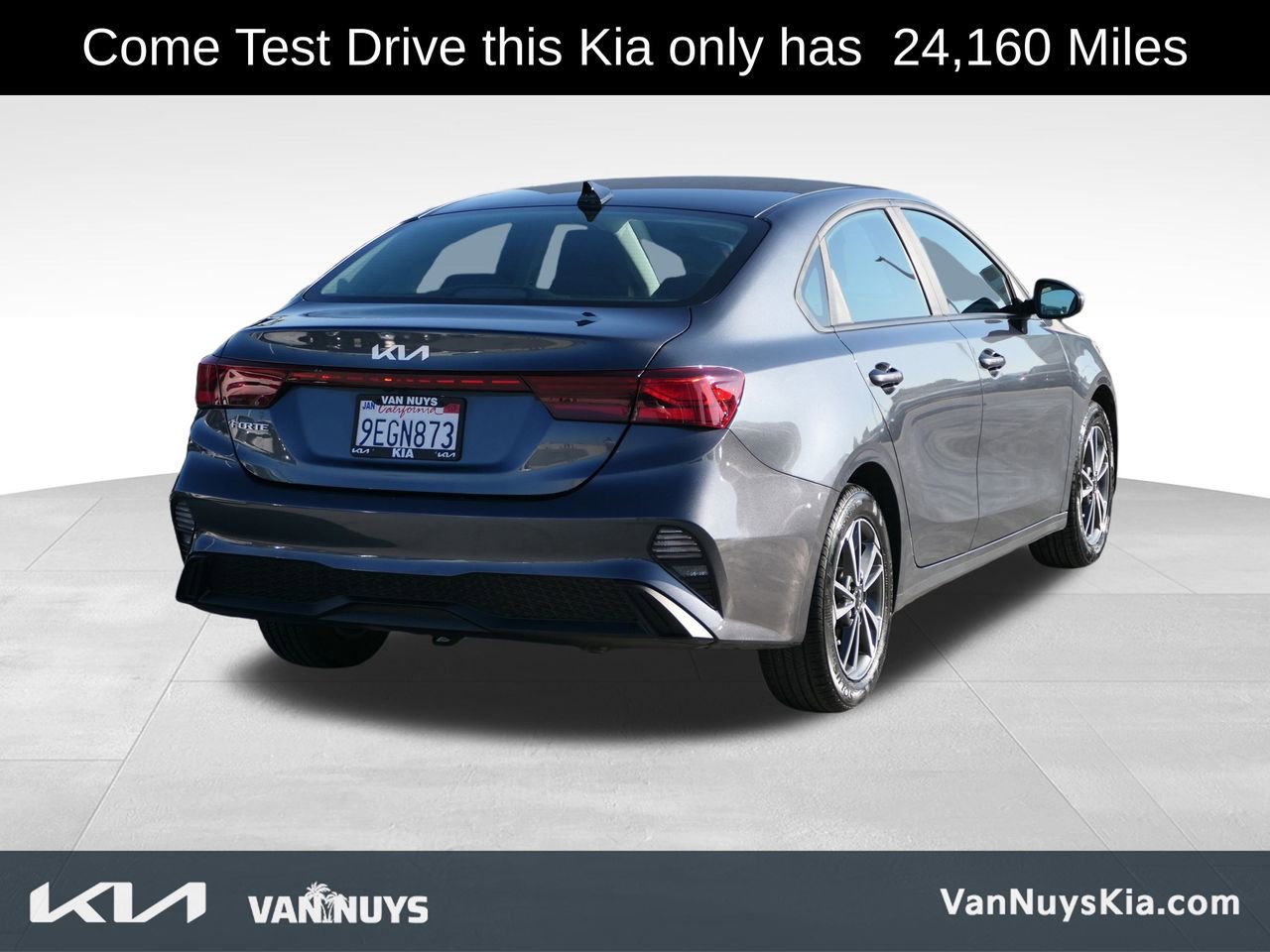 Used 2023 Kia Forte LXS image 3