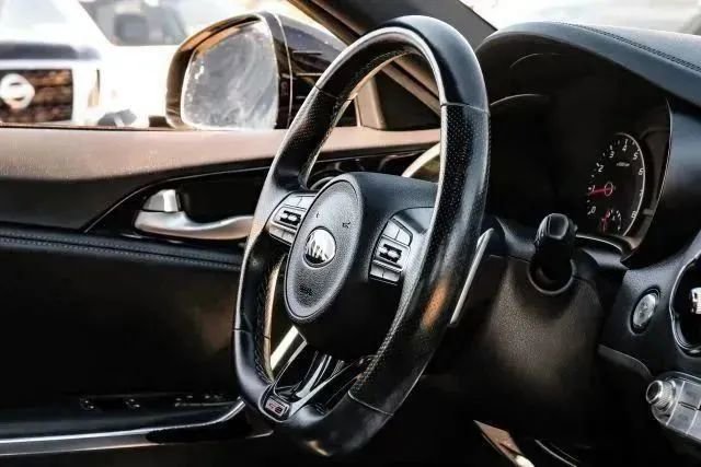 Used 2021 Kia Stinger GT-Line RWD image 15