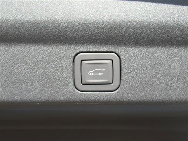 New 2025 Cadillac Escalade IQ Luxury 2 image 20