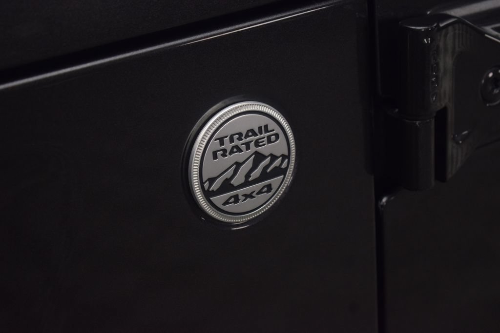 Used 2021 Jeep Wrangler Unlimited Sahara AWD/4WD image 24