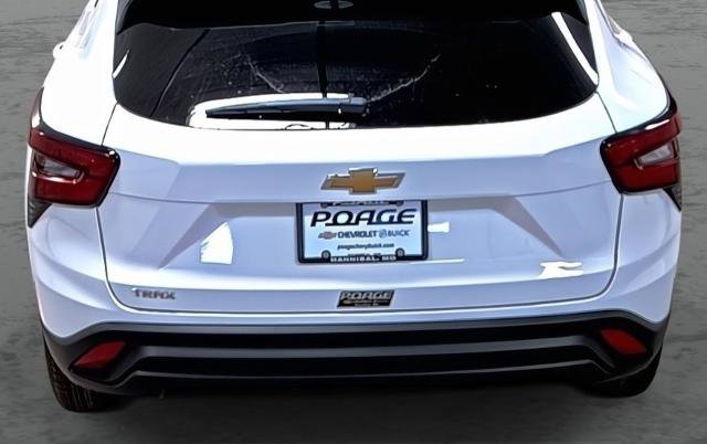 New 2026 Chevrolet Trax LS w/ LS Convenience Package image 11