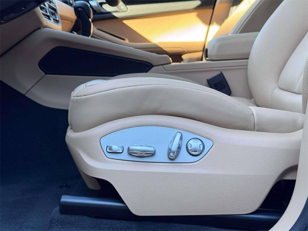 New 2026 Porsche Macan AWD/4WD image 18