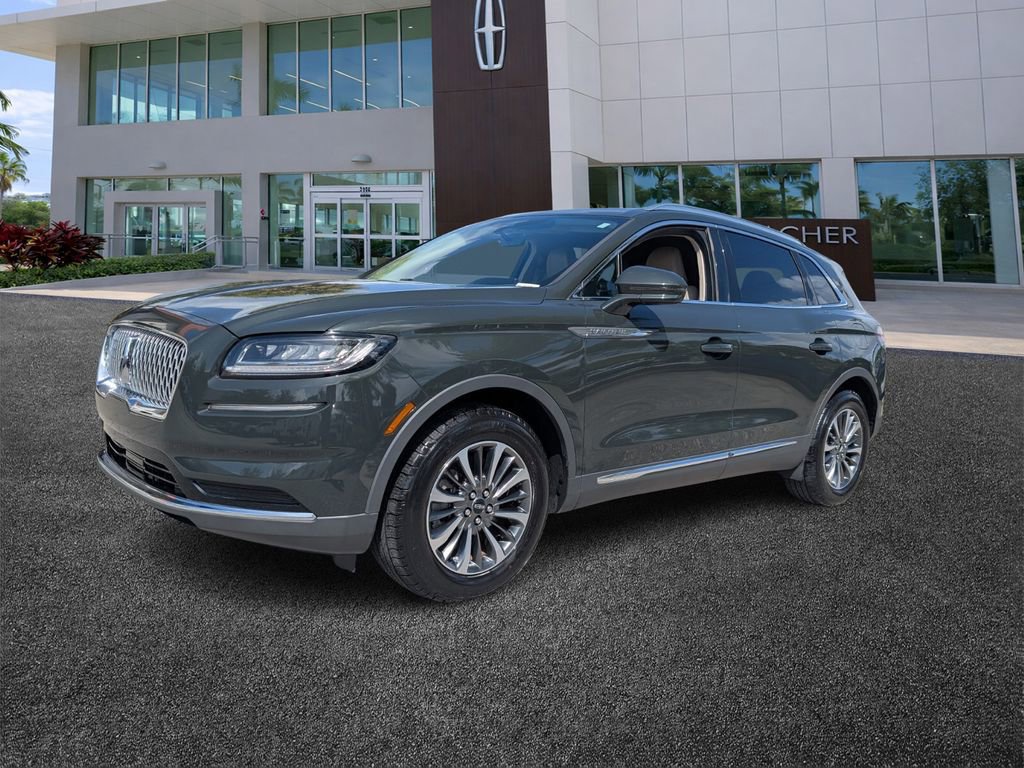 Used 2022 Lincoln Nautilus FWD w/ Premium Package image 3