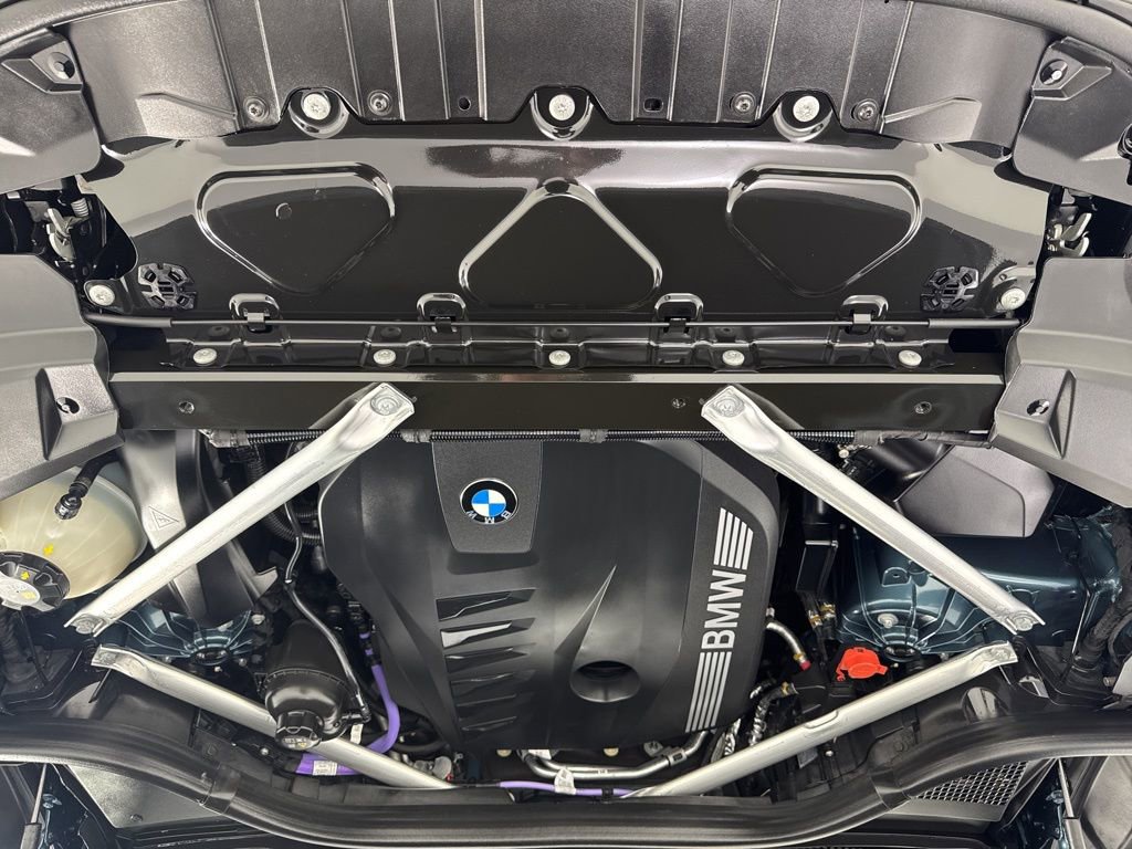Certified 2025 BMW X5 xDrive40i w/ Climate Comfort Package image 12