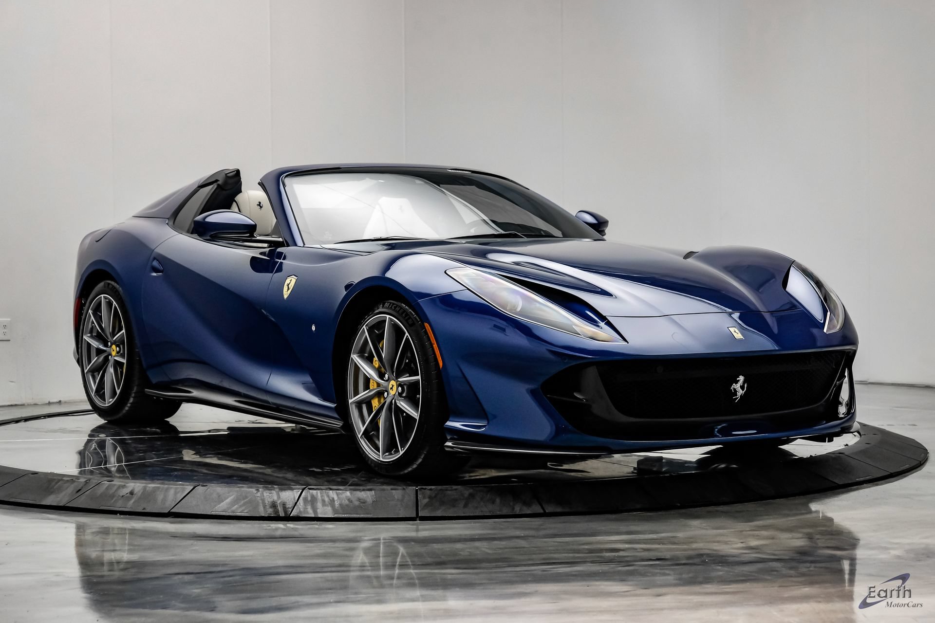 Used 2022 Ferrari 812 GTS RWD image 30