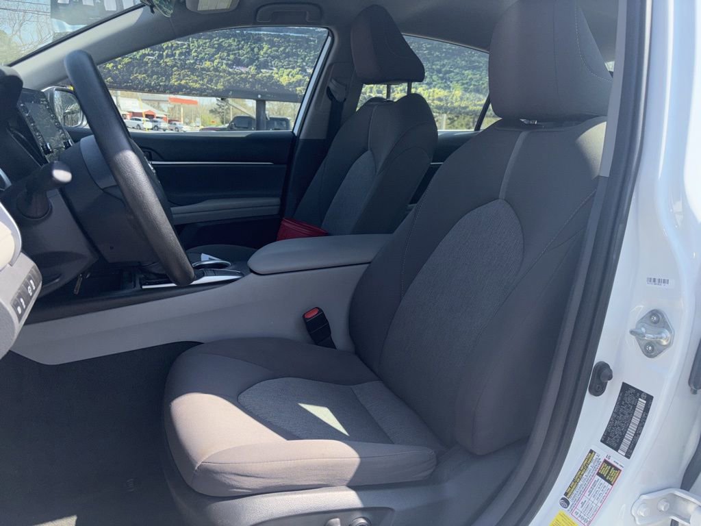 Used 2023 Toyota Camry LE image 8
