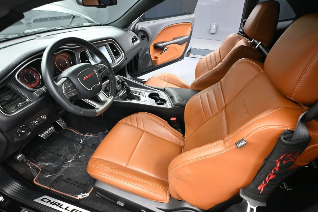 Used 2016 Dodge Challenger SRT Hellcat RWD image 17