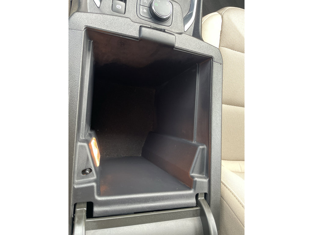 Used 2023 Chevrolet Traverse LS w/ Safety Package image 30