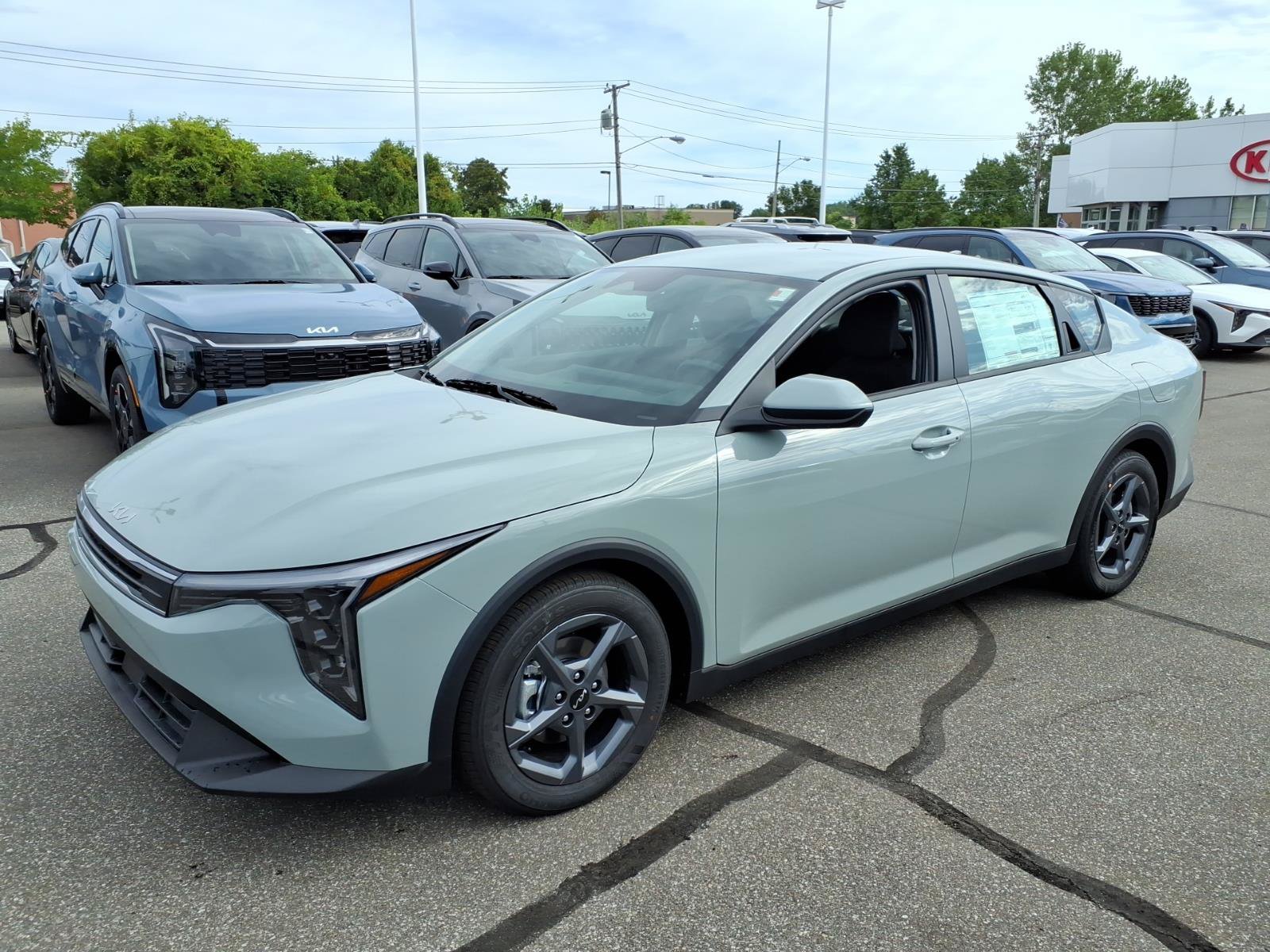 New 2026 Kia K4 FWD image 3