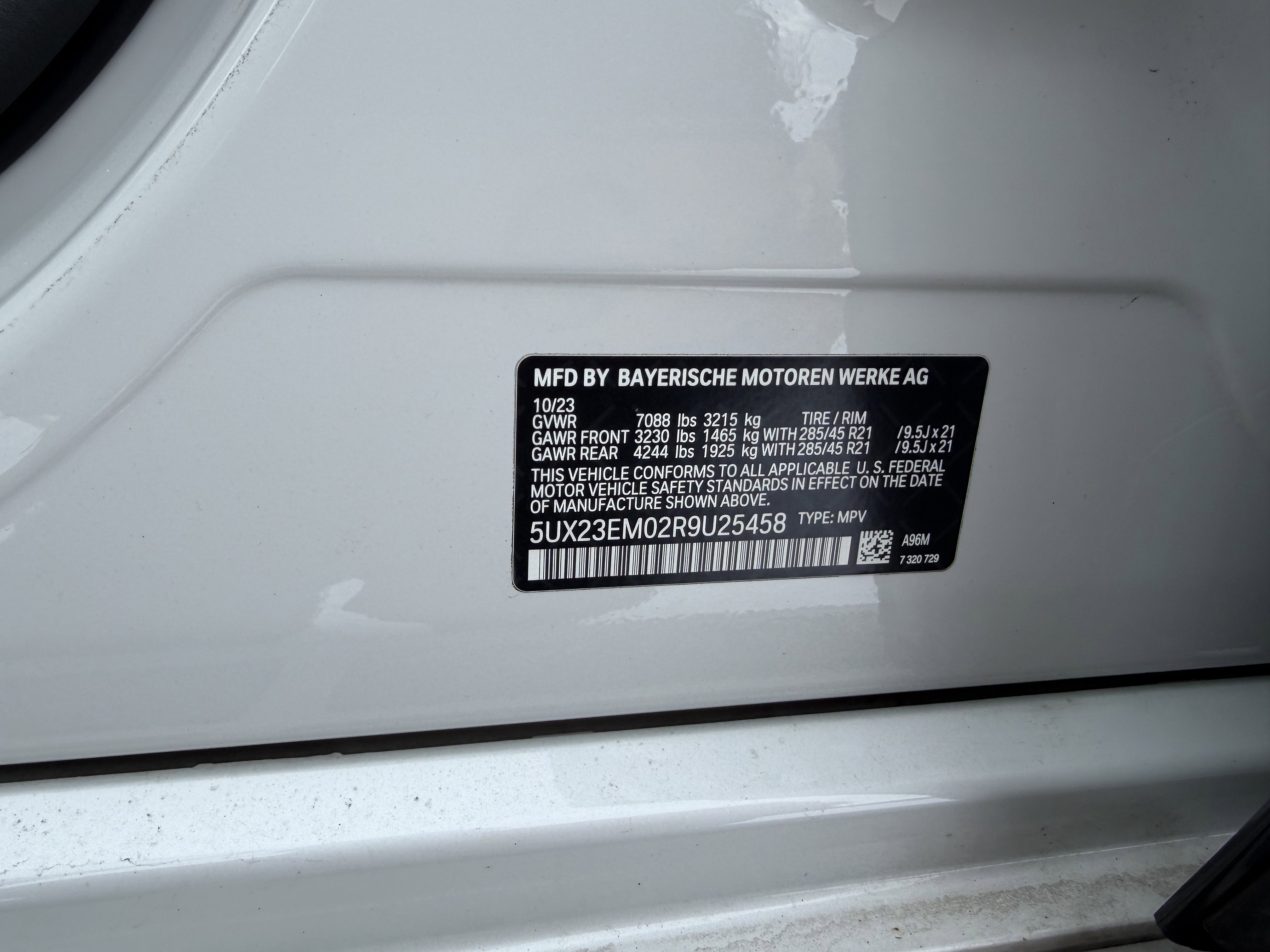 Used 2024 BMW X7 xDrive40i w/ Executive Package image 37