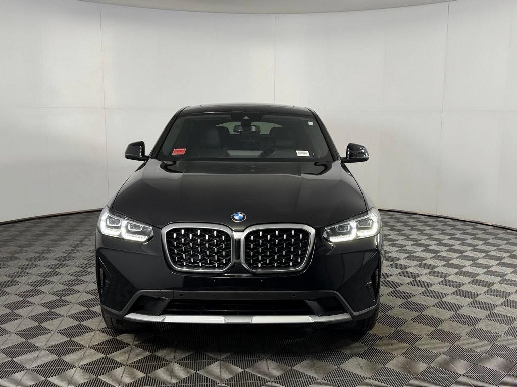 Used 2025 BMW X4 xDrive30i AWD/4WD image 9