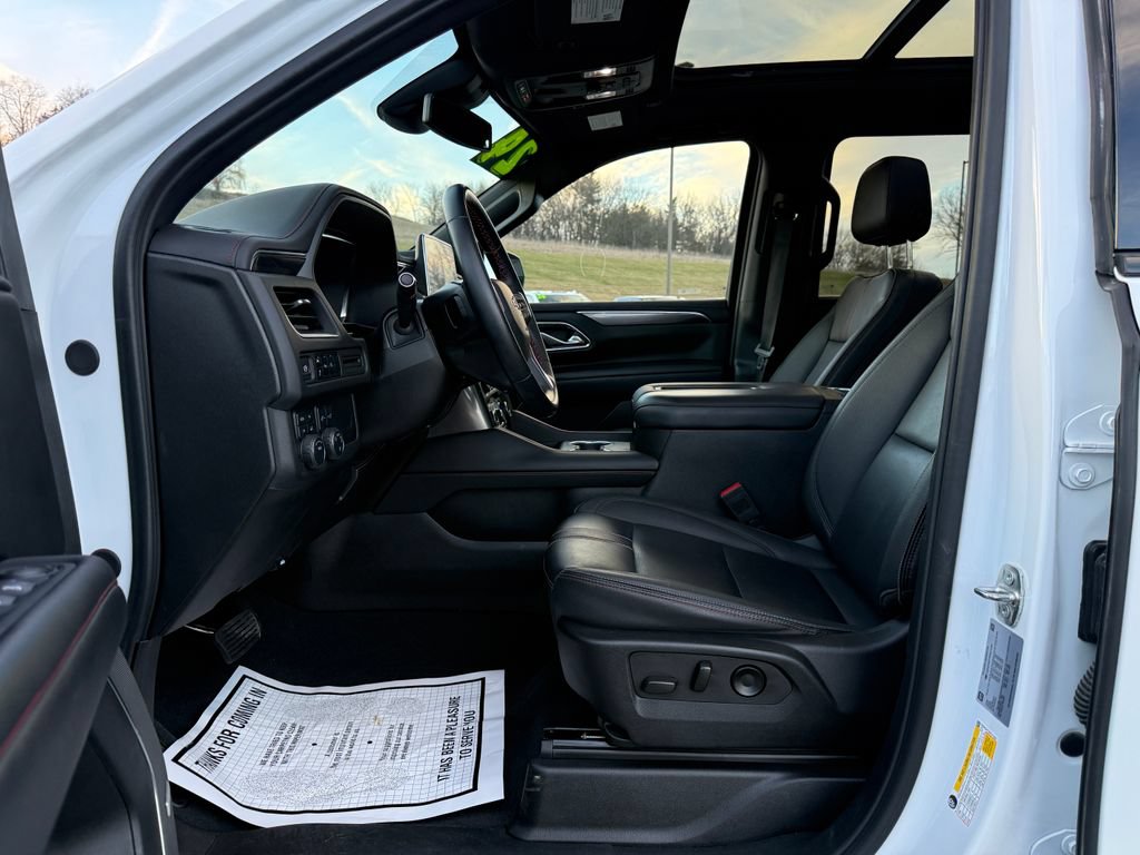 Used 2024 Chevrolet Suburban RST AWD/4WD image 19