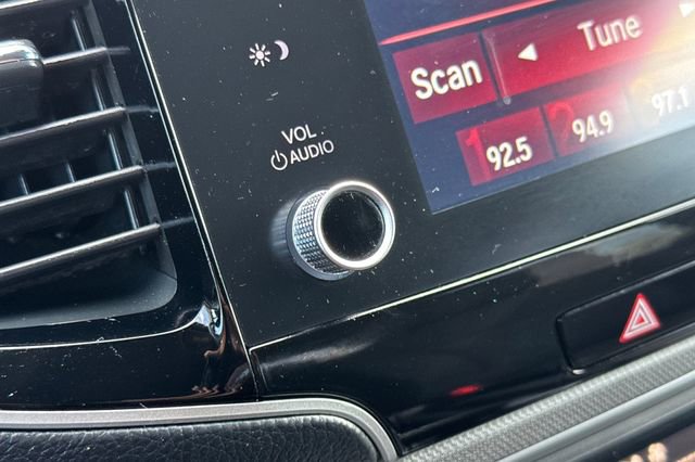 Used 2023 Honda Ridgeline Sport image 32