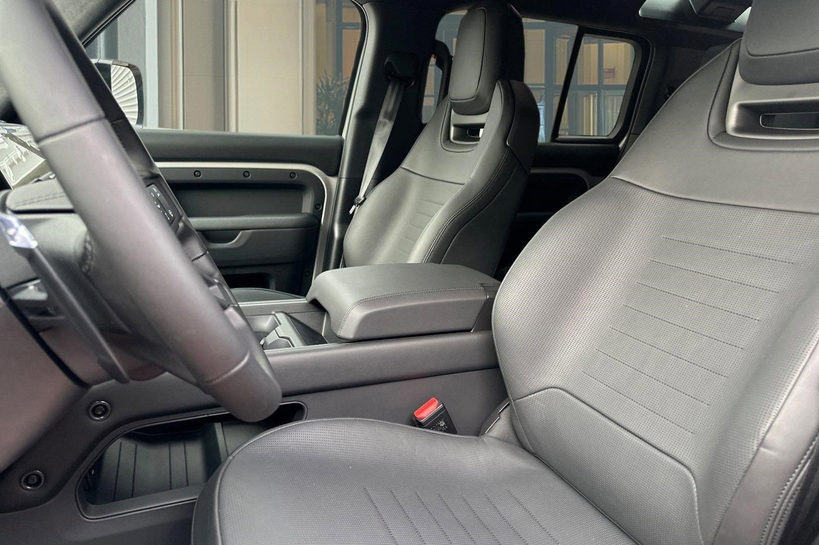 New 2026 Land Rover Defender 110 OCTA image 5